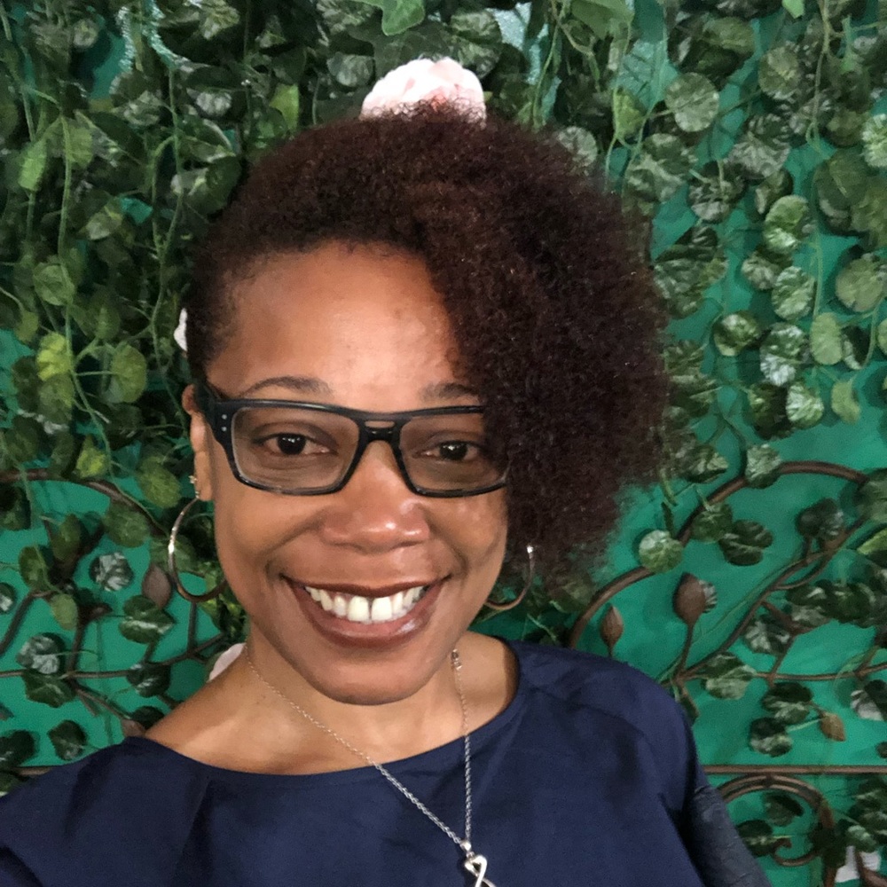 Meet your Posher, Pauline